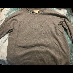 Akini grey sweater size xs